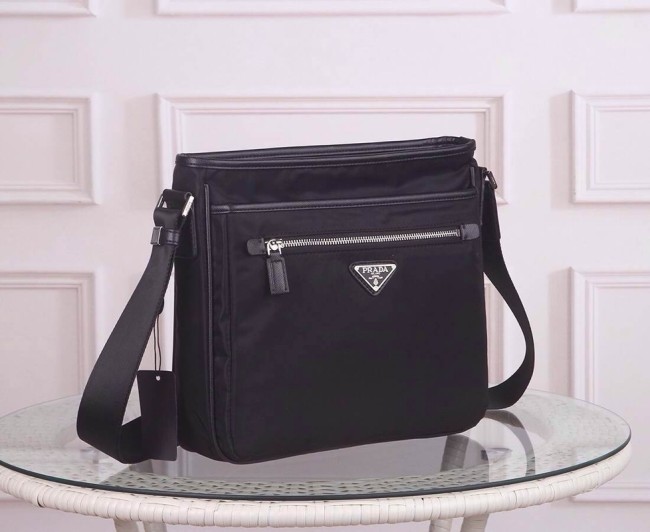 Prada shoulder bag 952