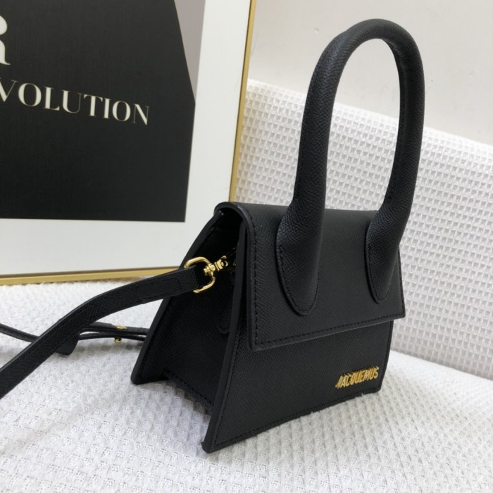 JACQUEMUS2021 22PJ541