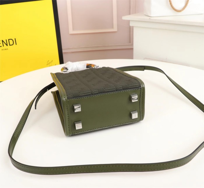 Fendi8628JQE551
