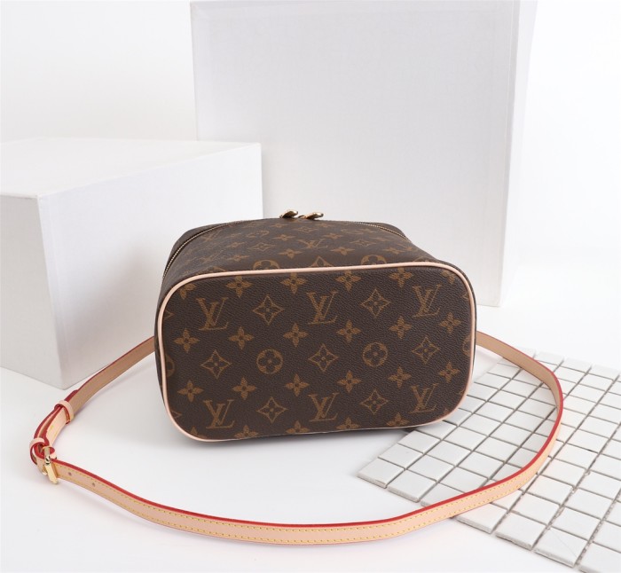 Louis Vuitton NICE BB
