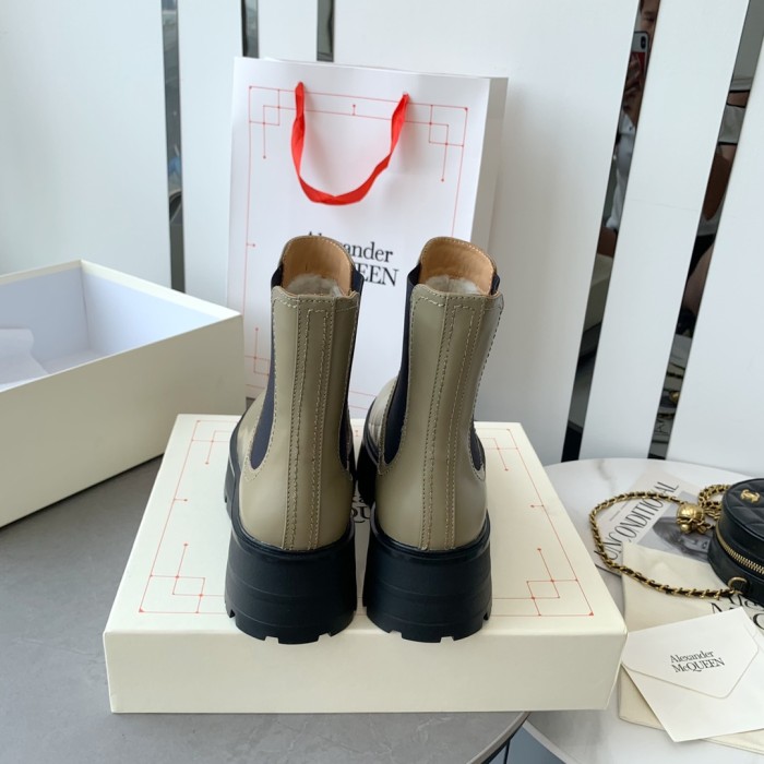 Alexander MCQueen shoes fluff inside high-top no shoelace 001