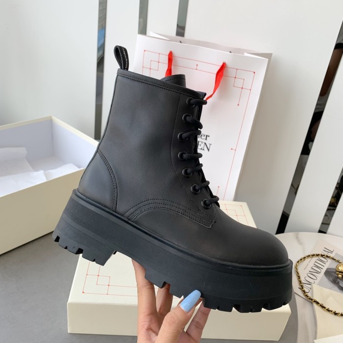 Alexander MCQueen shoes high-top with shoelace 001