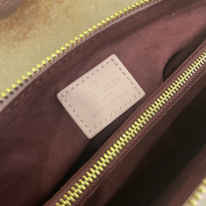 Louis Vuitton COUSSIN PM