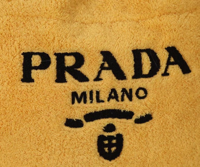 Prada001MQ051