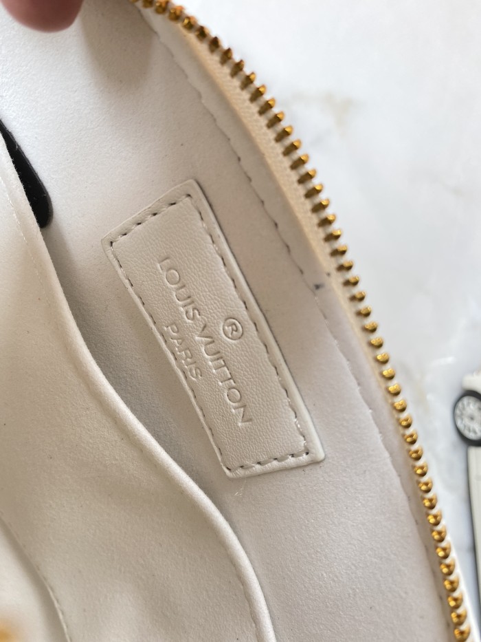 Louis Vuitton ALMA BB