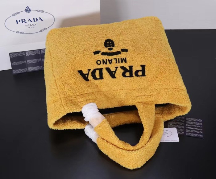Prada001MQ051