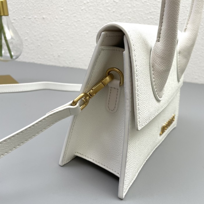 JACQUEMUS 2022 22PJ051