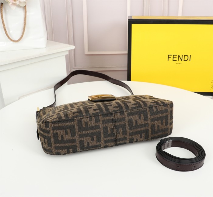 Fendi005JQE051