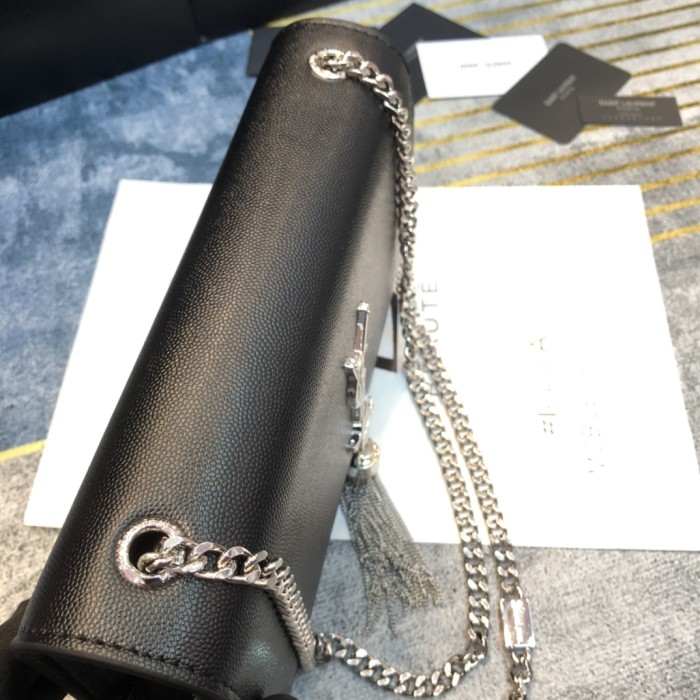 YSL KATE MEDIUM CHAIN BAG WITH TASSEL IN GRAINED LEATHER