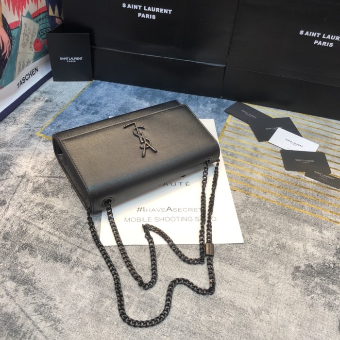YSL KATE MEDIUM CHAIN BAG WITH TASSEL IN GRAINED LEATHER