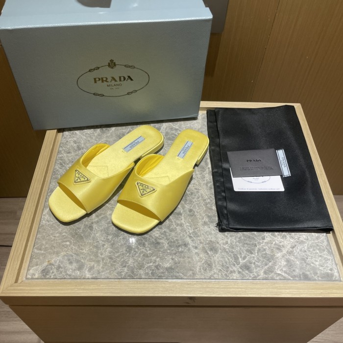 Prada shoes flat bottom 1.5CM sandal 005