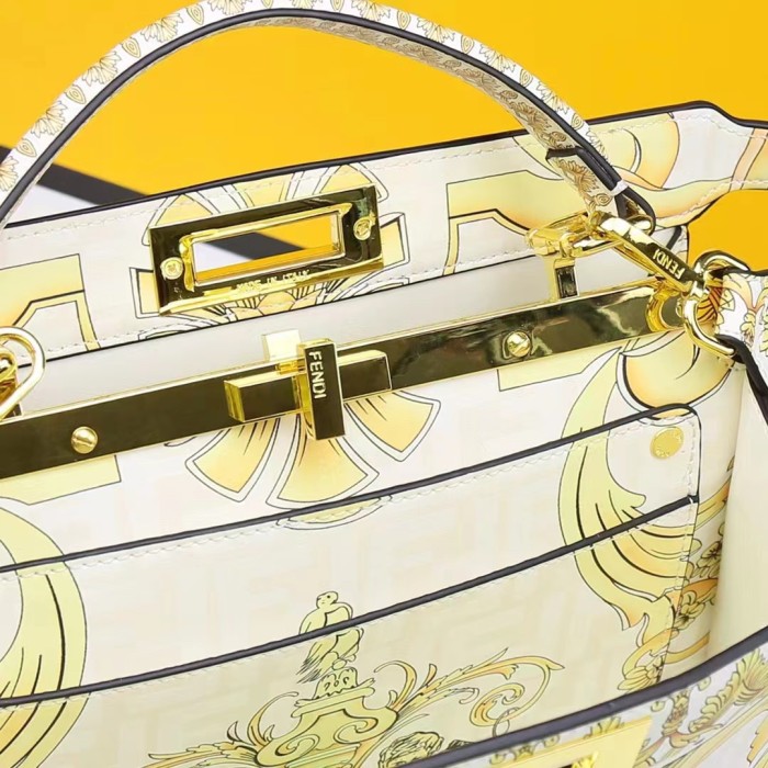 Fendi008JQE082