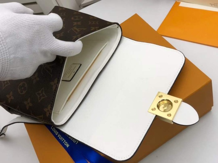 Louis Vuitton LOCKY BB M44080