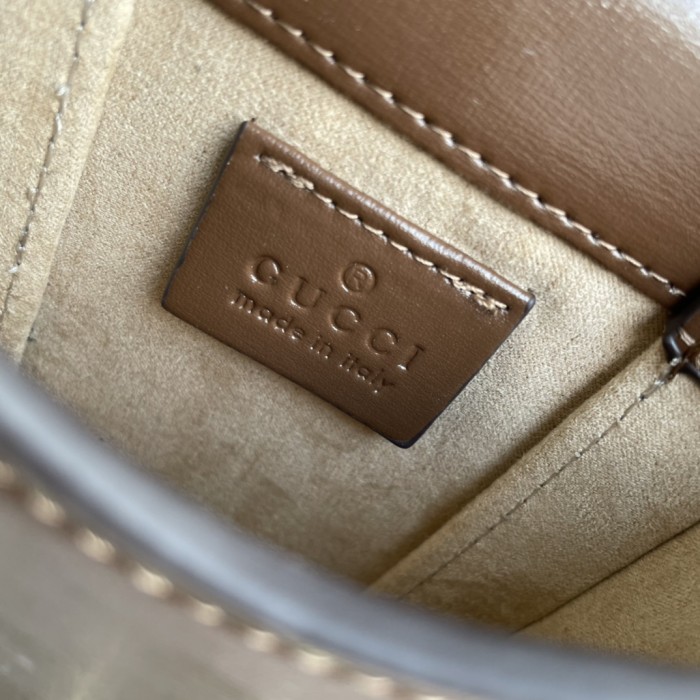 Gucci625615LM011