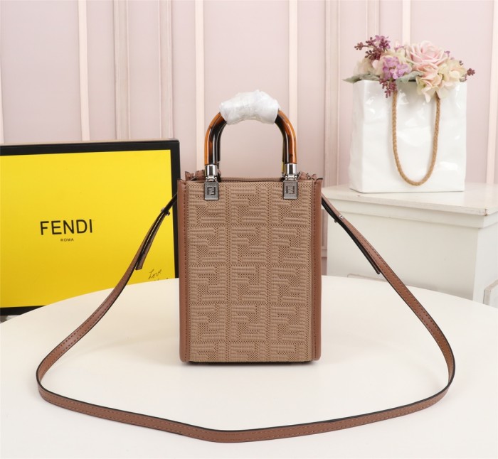 Fendi8628JQE551