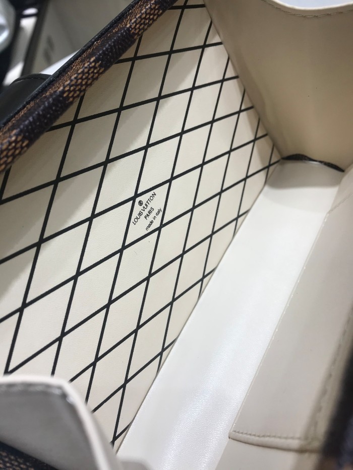 LV94219KF061