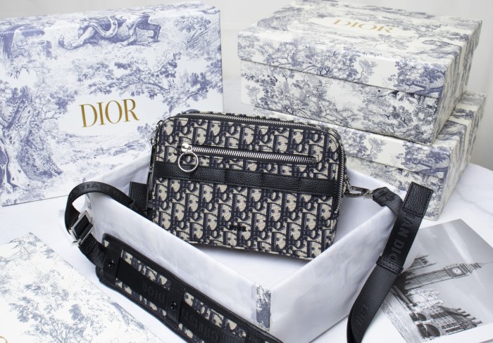 Dior SAFARI MESSENGER BAG