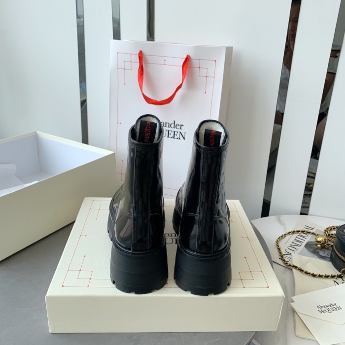 Alexander MCQueen shoes fluff inside high-top with shoelace 001