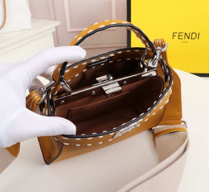 Fendi1120JQE042