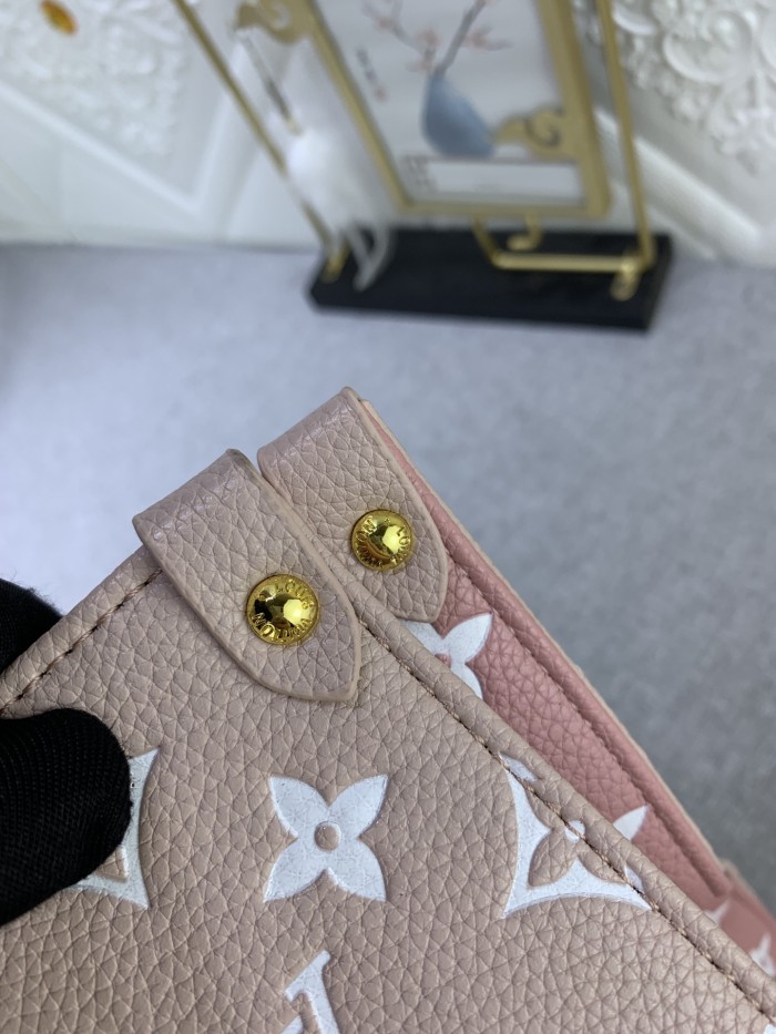 Louis Vuitton ONTHEGO MM