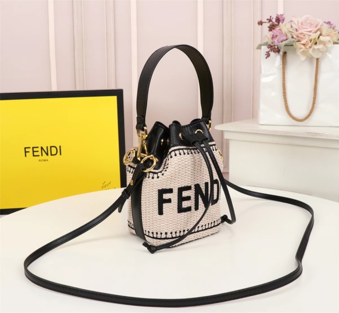 Fendi8801JQE051