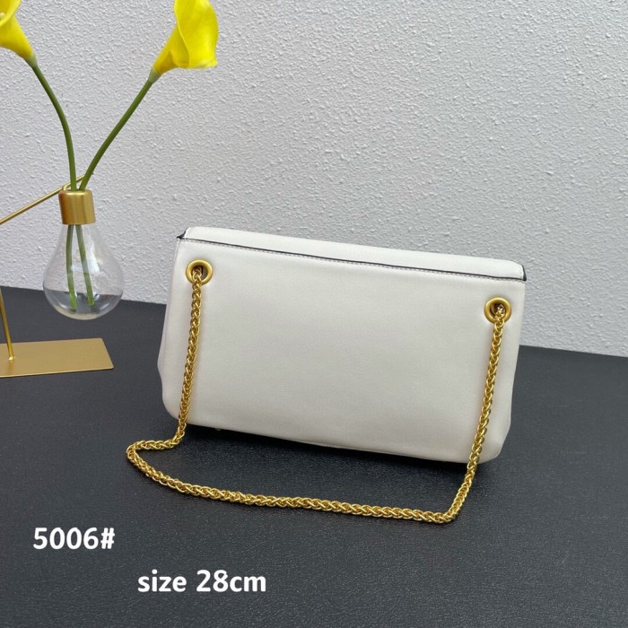 VALENTINO STUD SIGN NAPPA SHOULDER BAG