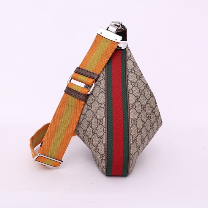 Gucci702823smile002