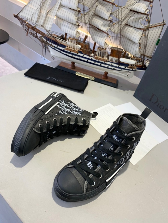 Dior&Kaws帆布鞋072