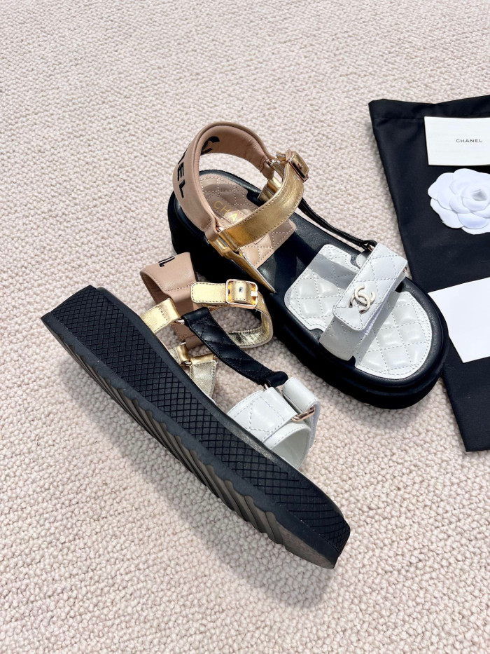 Chanel 糖果色凉鞋052