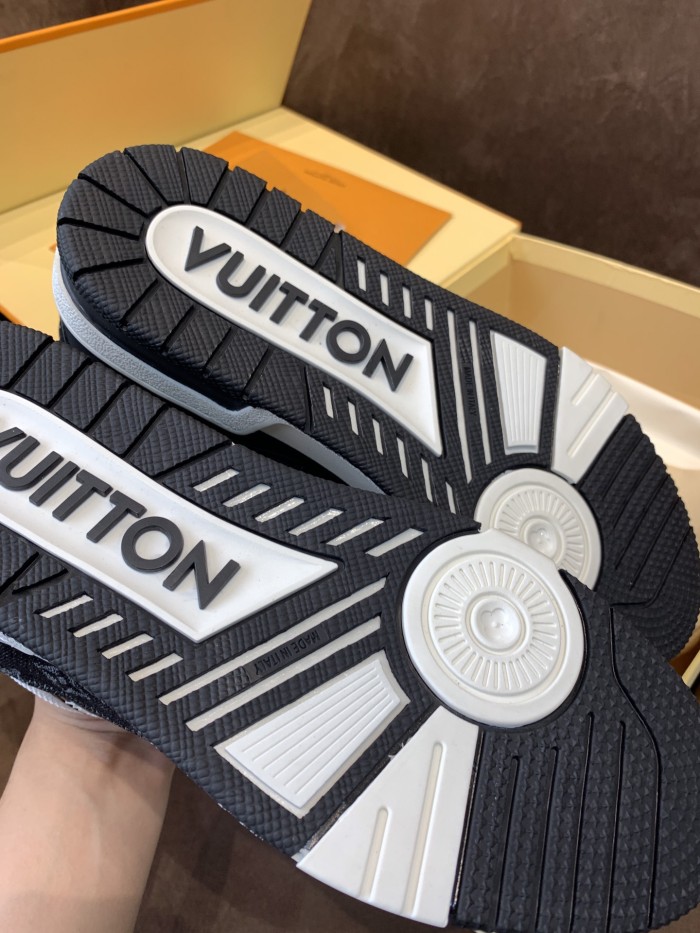 Louis Vuitton LV TRAINER SNEAKER shoes LV010