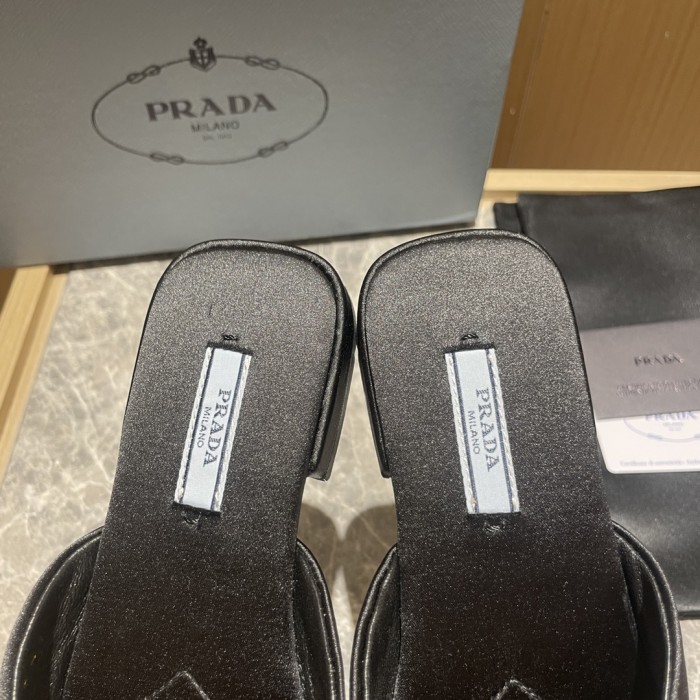 Prada shoes flat bottom 1.5CM sandal 005