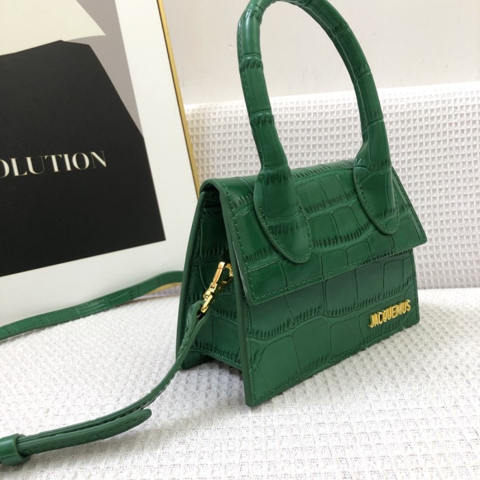 JACQUEMUS2025 22PJ541