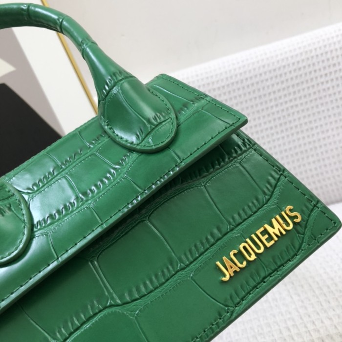 JACQUEMUS2025 22PJ541