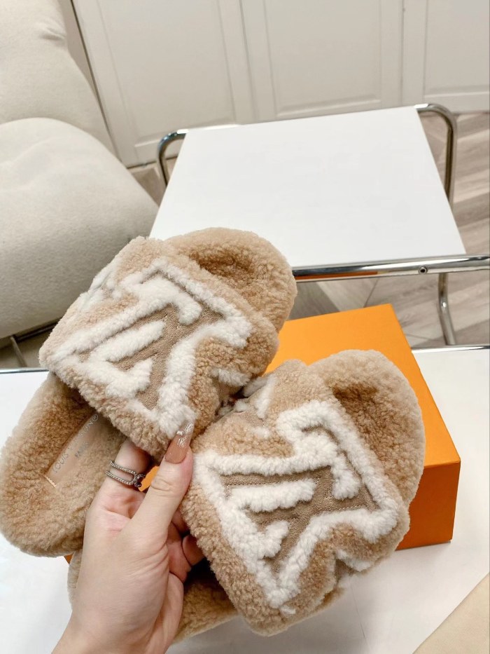Louis Vuitton PASEO FLAT shoes LV003
