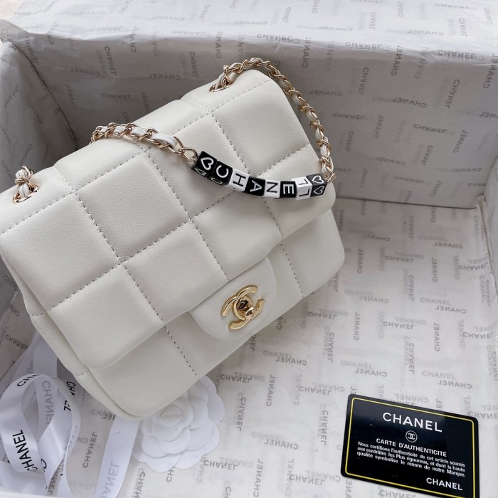 chanel219PYD081
