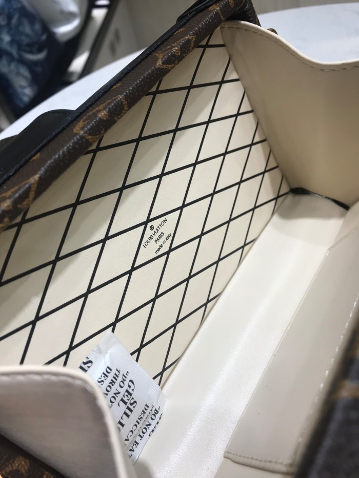 LV94219KF061