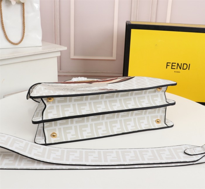 Fendi006JQE012