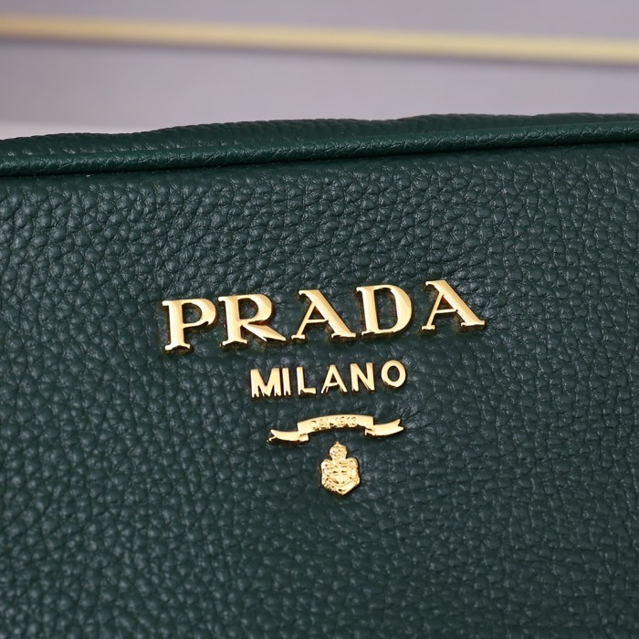 Prada0838 22PJ061