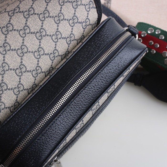 Gucci722117smile051