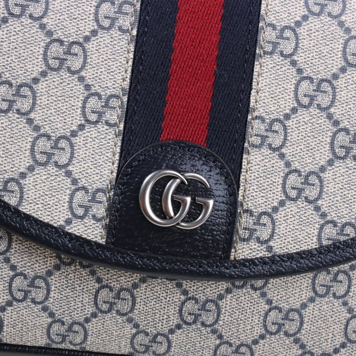 Gucci722117smile051