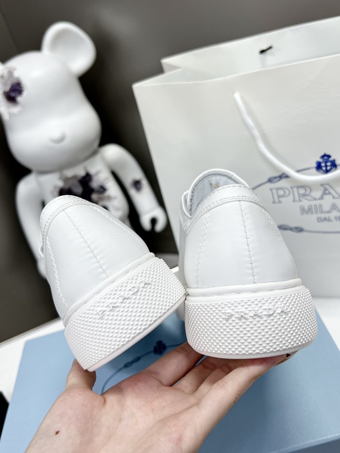 Prada shoes (35-40) PD009