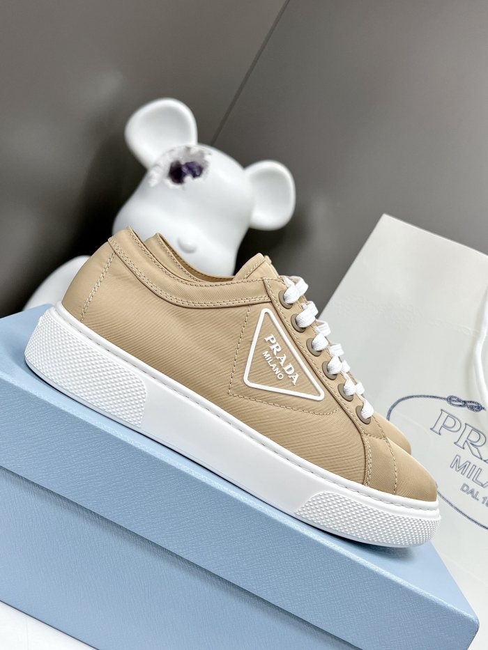 Prada shoes (35-40) PD009