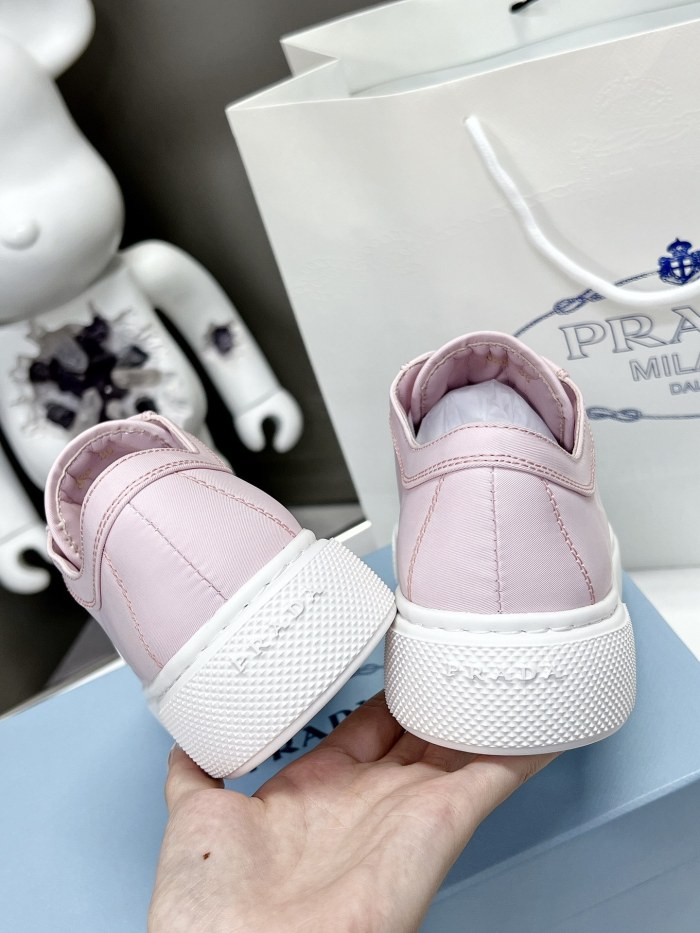 Prada shoes (35-40) PD009