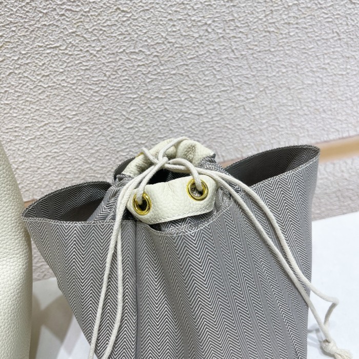 Hermes002XYZ032 12 colors 18CM Gold logo