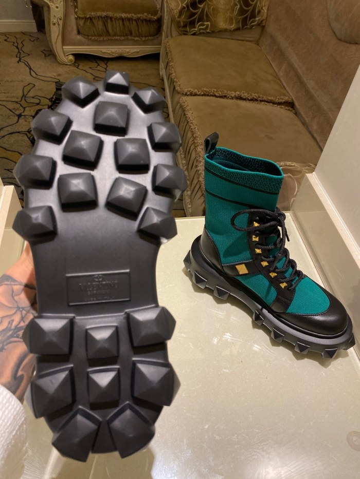 Valentino shoes V006