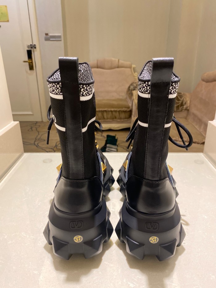 Valentino shoes V006