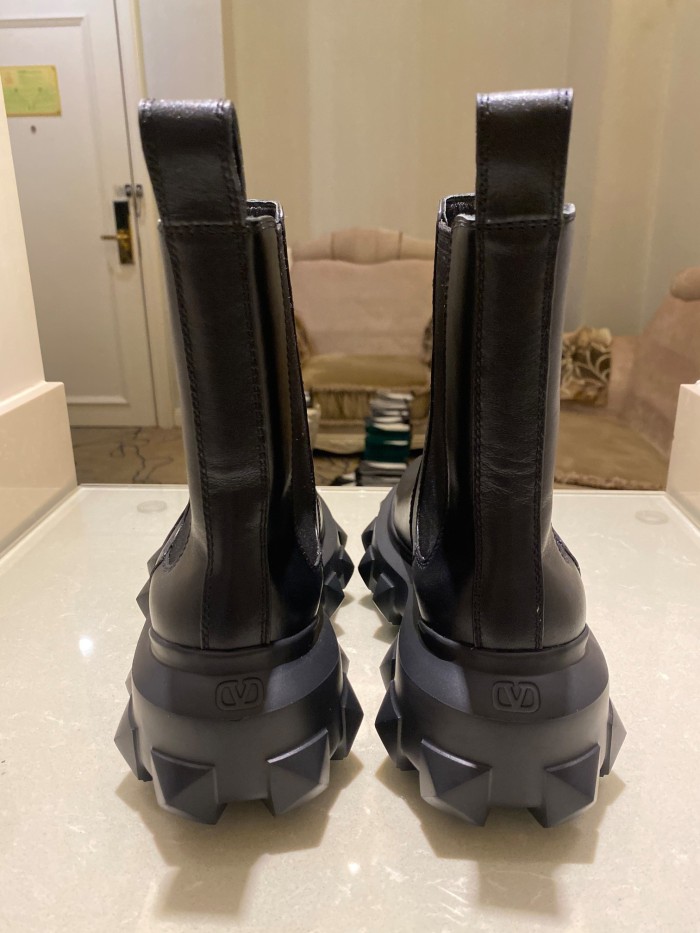 Valentino shoes boots V005