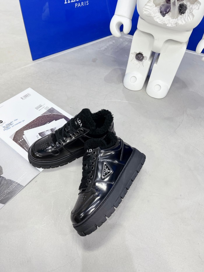 Prada shoes (35-40) PD010