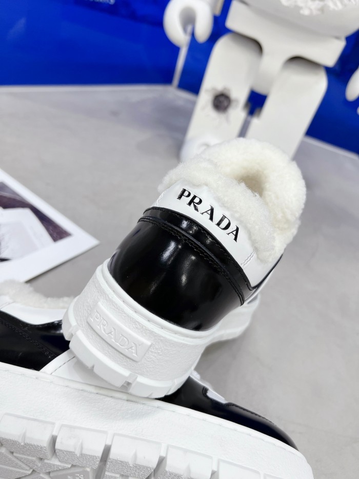 Prada shoes (35-40) PD010