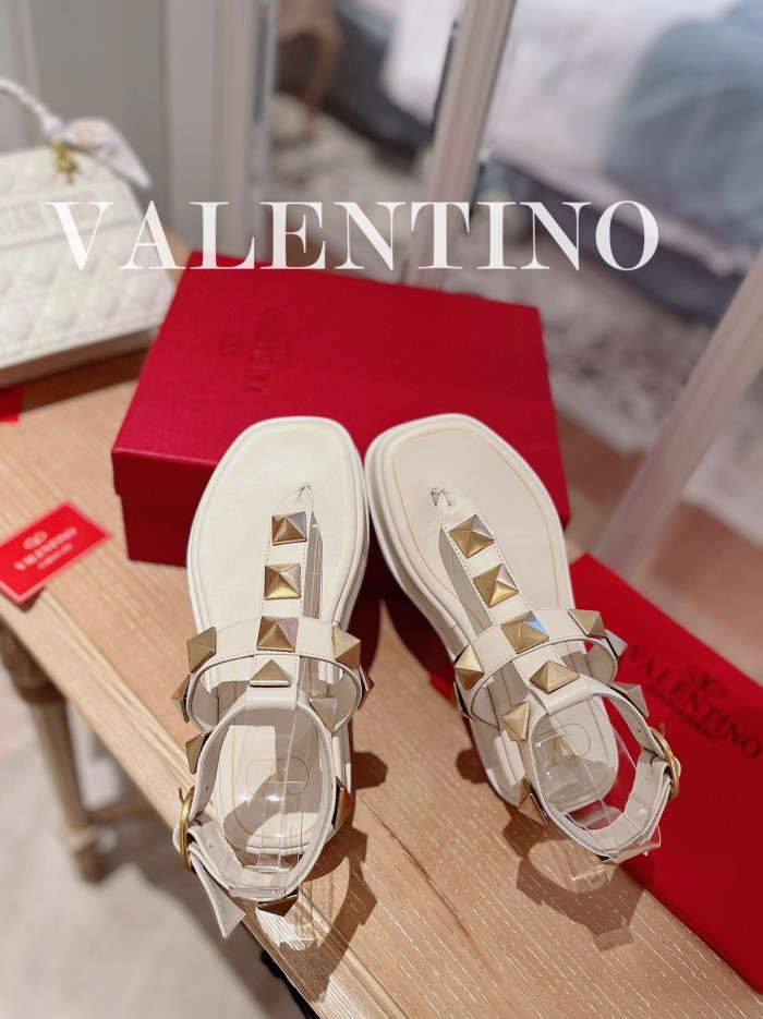 Valentino shoes (35-41) V008 02